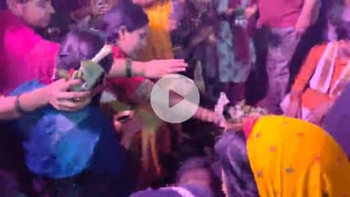 बेतिया: सागर पोखरा के मनोकामना शिव मंदिर में सावन के पहले सोमवार की उमड़ी श्रद्धालुओं की भीड़