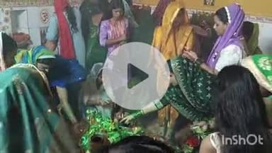 भभुआ: भभुआ के विभिन्न शिवालयों में सावन की पहली सोमवारी पर श्रद्धालुओं की उमड़ी भीड़