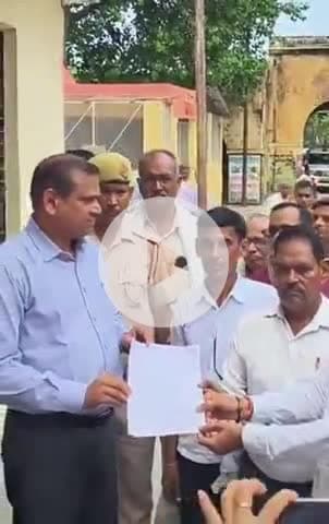 घाटमपुर: घाटमपुर में कोटेदारों ने एसडीएम को सौंपा ज्ञापन, बोरी की वजह से राशन में हो रही कमी