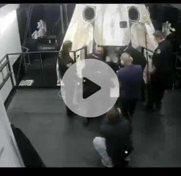 18 दिवसीय अंतरिक्ष यात्रा सफलतापूर्वक सकुशल पृथ्वी पर लौटने पर भारतीय वायु सेना के ग्रुप कैप्टन श्री शुभांशु शुक्ला जी को हार्दिक बधाई और शुभकामनाएं!
आपकी यह ऐतिहासिक उपलब्धि पूरे देश के लिए गर्व का विषय है।