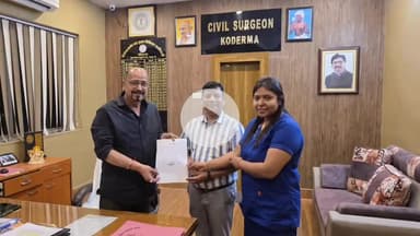 कोडरमा: सिविल सर्जन सभागार में डॉ. रंजीत कुमार ने सदर अस्पताल के उपाधीक्षक का पदभार ग्रहण किया