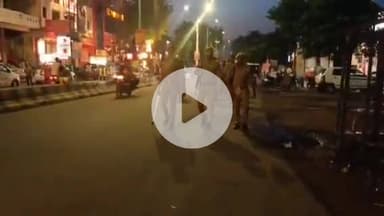 सीतापुर: नगर में शांति एवं कानून व्यवस्था को लेकर पुलिस ने निकाला पैदल मार्च, एडिशनल एसपी सहित सीओ सिटी रहे मौजूद