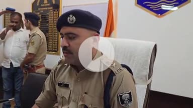 बेगूसराय: बेगूसराय के रिफाइनरी थाना क्षेत्र के हरपुर में भारी मात्रा में शराब बरामद, एसपी मनीष कुमार ने दी जानकारी