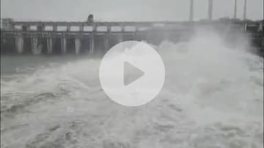 लाडपुरा: कैचमेंट एरिया में लगातार बारिश से कोटा बैराज के 3 गेट 9 फीट खोलकर 11,000 क्यूसेक पानी की चंबल नदी में निकासी