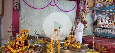 बाबई: माखन नगर: चातुर्मास में श्री दादाजी महाराज के 51 दिवसीय भव्य दरबार बखंड महायज्ञ कार्यक्रम में माखन नगर विधायक शामिल हुए