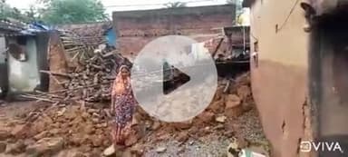 चांडिल: सनालटांड़ में भारी बारिश से ढहा खपरैल मिट्टी का मकान