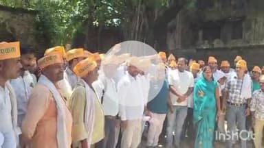 बहराइच: बहराइच जिलापूर्ति कार्यालय में लाभांश बढ़ाने को लेकर कोटेदारों ने जिलापूर्ति अधिकारी को सौंपा ज्ञापन, जमकर किया प्रदर्शन