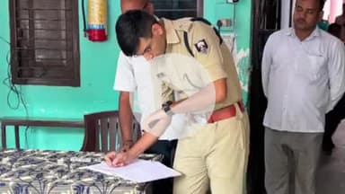 बिहार: सिपाही भर्ती परीक्षा को लेकर एसपी ने परीक्षा केंद्रों का निरीक्षण किया