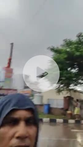 स्वस्थ व्यस्त मस्त यह जिंदगी के तीन ही चाबियां है और यह जिसके पास है वह दुनिया का सबसे ही सुखी और अमीर इंसान है। 🇮🇳🙏