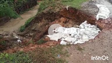 मुंगेर: टीकारामपुर के पास श्री कृष्णा सेतु पथ पर बारिश से जलभराव, लोग परेशान