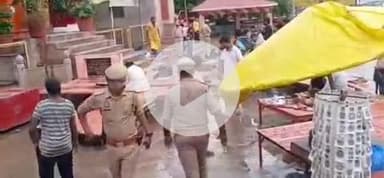 काशी में गंगा के उफान से कई घर डूबे, मंडलायुक्त और पुलिस कमिश्नर ने 84 घाटों का किया निरीक्षण