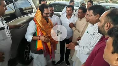 रामपुर: बुधवार को पूर्व केंद्रीय मंत्री मुख्तार अब्बास नकवी रामपुर पहुँचे, कार्यकर्ताओं ने किया स्वागत