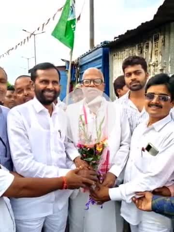 इचाक: इचाक में झारखंड राज्य पिछड़ा वर्ग आयोग के अध्यक्ष जानकी यादव का भव्य स्वागत