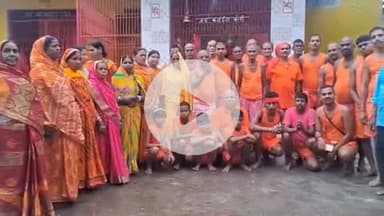 रहुई: बोलबम के जयकारों के साथ रहुई से देवघर के लिए 51 कावरियों का जत्था रवाना