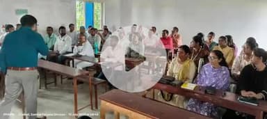 पालोजोरी: पालोजोरी के सनराइज हाई स्कूल में लीड पदाधिकारी के द्वारा की गई एक दिवसीय प्रशिक्षण कार्यशाला का आयोजन