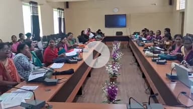 बगोदर: बगोदर प्रखंड सभागार में मतदाता सूची पुनरीक्षण प्रशिक्षण कार्यक्रम का आयोजन