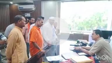 कोल: देवी नगला व डालचंद नगला के बीच स्पीड ब्रेकर लगाने के संबंध में सामाजिक संगठन ने नगर आयुक्त को सौंपा ज्ञापन