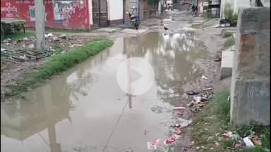 ताजपुर: पहली बारिश के कारण ताजपुर इलाके के विभिन्न सड़कों पर जल भराव की हुई समस्या #jansmasya