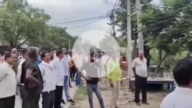 करनैलगंज: करनैलगंज से कटरा बाजार जाने वाली रोड को नगर पालिका और प्रशासन ने मिलकर अतिक्रमण से मुक्त कराया