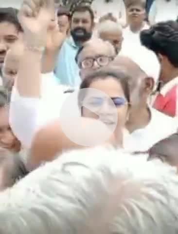 चूरू: चूरू में कांग्रेस पदाधिकारियों और कार्यकर्ताओं ने जिला कलेक्ट्रेट में स्मार्ट मीटर के खिलाफ किया विरोध प्रदर्शन