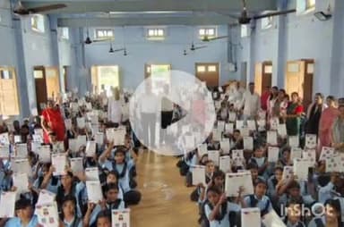 बाली: बाली में छात्रों को मिलीं नि:शुल्क उत्तर पुस्तिकाएं, दो सरकारी स्कूलों में मुंबई के चैरिटेबल ट्रस्ट ने किया वितरण