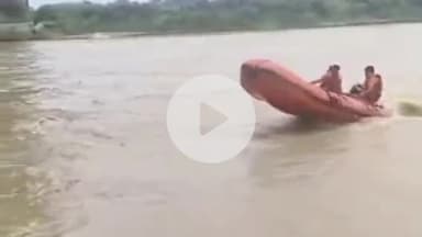 सहजनवा: गीडा इलाके में राप्ती नदी में डूबे तीन युवकों के शव एनडीआरएफ ने बरामद किए, पुलिस ने शवों को लिया कब्जे में