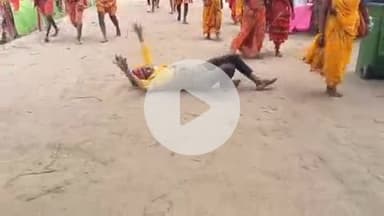 मुंगेर: मुंगेर के कच्ची कांवरिया पथ पर महादेव के अनोखे भक्त, लोट लोट कर चले बाबा के द्वार