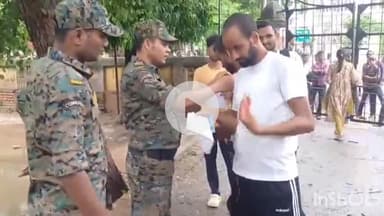 मुंगेर: 14 केंद्रों पर सिपाही भर्ती परीक्षा शुरू, 4942 परीक्षार्थी परीक्षा में होंगे शामिल; प्रशासनिक तैयारी पूरी