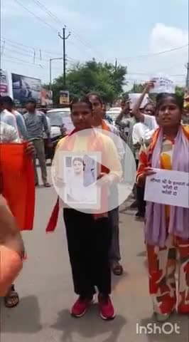 औरैया: उड़ीसा में उत्पीड़न से परेशान छात्रा ने आत्मदाह किया, एबीवीपी ने शहीद पार्क से निकाला पैदल मार्च, दोषियों को फांसी की मांग