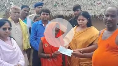 मोहनिया: सकरौली में तालाब में डूबने से मृत तीन बच्चियों के परिजनों को मोहनिया विधायक और एसडीएम ने दी आर्थिक सहायता राशि