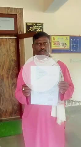 सुल्तानपुर: छह साल से अपनी ही जमीन पर कब्जा पाने के लिए अधिकारियों का चक्कर लगा रहा दलित किसान, जिलाधिकारी से इंसाफ की गुहार लगाई