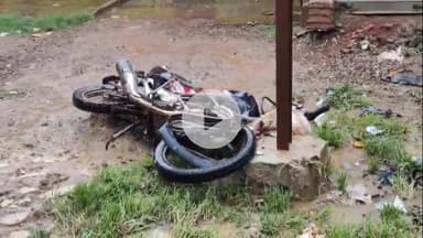 मऊगंज: देवतालाब पेट्रोल पंप के पास तेज रफ्तार कार बाइक पर पलटी, बाइक चालक की उपचार के दौरान मौत