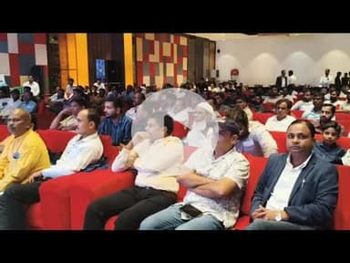 मैनपुरी/UP– एक निजी मैरिज हॉल में डीलर मीट समिट कार्यक्रम का आयोजन हुआ