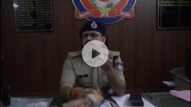 इंदौर: पत्रकार के सवाल पर भड़के एडिशनल डीसीपी आलोक शर्मा, बोले- तुम्हारी औकात क्या है?
