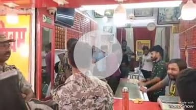 देवघर: फूड सेफ्टी टीम ने बाबा मंदिर के पास दुकानों में चलाया अभियान, कई दुकानों से लिए सैंपल