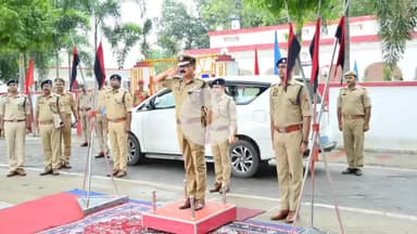 नवाबगंज: रिजर्व पुलिस लाइन में अपर पुलिस महानिदेशक ने कांवड़ यात्रा, अपराध व कानून व्यवस्था के दृष्टिगत गोष्ठी कर दिए निर्देश