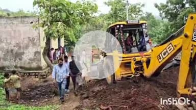 बांसवाड़ा: नवागांव भूतिया डूंगरी स्कूल के मैदान की जमीन पर प्रशासन ने अतिक्रमण हटाया