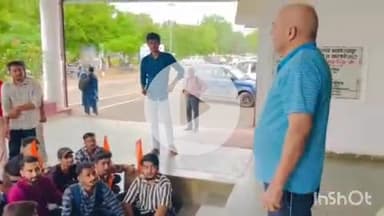 श्योपुर: बीएड कॉलेजों में धांधली को लेकर एबीवीपी का प्रदर्शन, कलेक्ट्रेट का घेराव कर कलेक्टर को सौंपा ज्ञापन