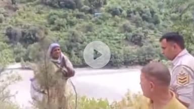 टापरी: चोलिंग में महिलाओं को केबल के तार जलाने के बाद पुलिस ने पूछताछ के लिए थाना ले गई, हुई जांच