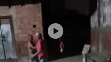 अमरोहा: गांव अदलपुर ताज में युवक ने नशे में दी धमकी, कहा- अगर दारू पीना खराब है तो हर दारु पीने वाले का बीच सड़क पर करूंगा मर्डर