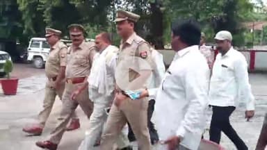 कोल: सफाई मजदूर संघ ने SSP से की मुलाकात, सफाई कर्मियों पर दर्ज मुकदमे को वापस लेने और कर्मचारियों को बहाल करने की मांग की