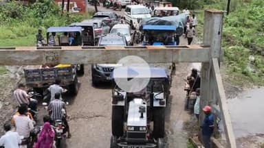 बीना: साईं धाम कॉलोनी स्थित अंडरब्रिज में लग रहा जाम, पुलिस ने संभाला मोर्चा
#jansamasya