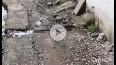 सिरोंज: वार्ड क्रमांक 6 में नगर पालिका ने पाइप लाइन डालने के लिए खोदी सड़क,नागरिक परेशान #jansamasya