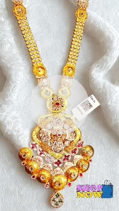 "हर पल को बनाइए खास Johri Gems के नए कलेक्शन के साथ!"