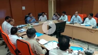 चूरू: जिला कलक्टर ने चूरू कलेक्ट्रेट स्थित जिला परिषद सभागार में जन अभियोग एवं सतर्कता समिति की बैठक ली