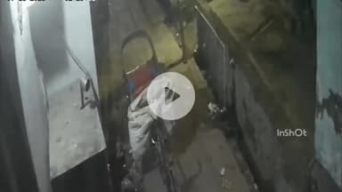 बरेली: बमनपुरी में मंदिर से राधा कृष्ण की मूर्ति हुई चोरी, घटना सीसीटीवी में हुई कैद