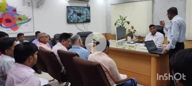 बेगूसराय: कार्यालय कक्ष में DDC की अध्यक्षता में आकांक्षी ज़िला को लेकर बैठक हुई, कई मुद्दों पर हुई चर्चा