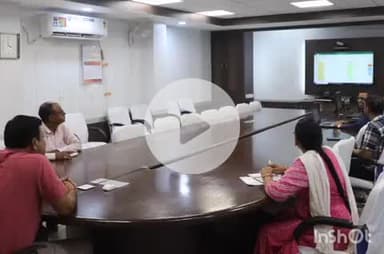 श्योपुर: पंचायत उपनिर्वाचन को लेकर रेंडमाइजेशन सम्पन्न, सामग्री वितरण की भी दी जानकारी