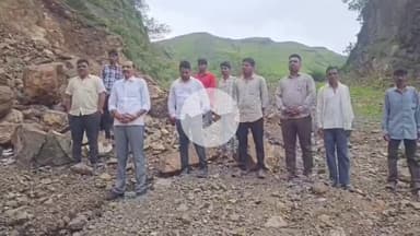 अक्कलकुवा: भाजपा नेते नागेश पाडवी यांनी पदाधिकाऱ्यांसह खुर्चीमाळ ते नेंदवाण रस्त्याची केली पाहणी