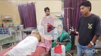 गोपालगंज: सिंघहा गांव में पोल पर चढ़े बिजली मिस्त्री को लगा करंट, इलाज के लिए अस्पताल में भर्ती, विभाग जांच में जुटा